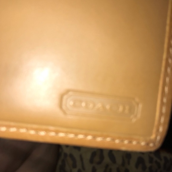 Coach vintage leather wallet with zipper , matching bag listed separately - Picture 6 of 10